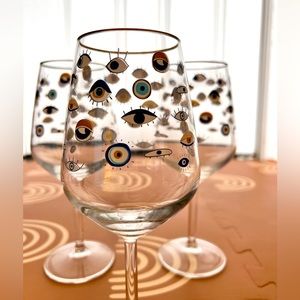Set of 3 Artistic Eye Wine Glasses